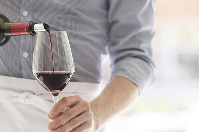 Health Benefits of Drinking Red Wine 