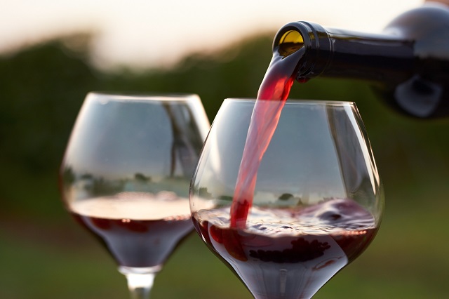 Health Benefits of Drinking Red Wine